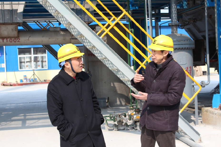 2015年2月13日，市副市长黄亚平现场查看华瑞综合利用及二期焚烧项目建设情况